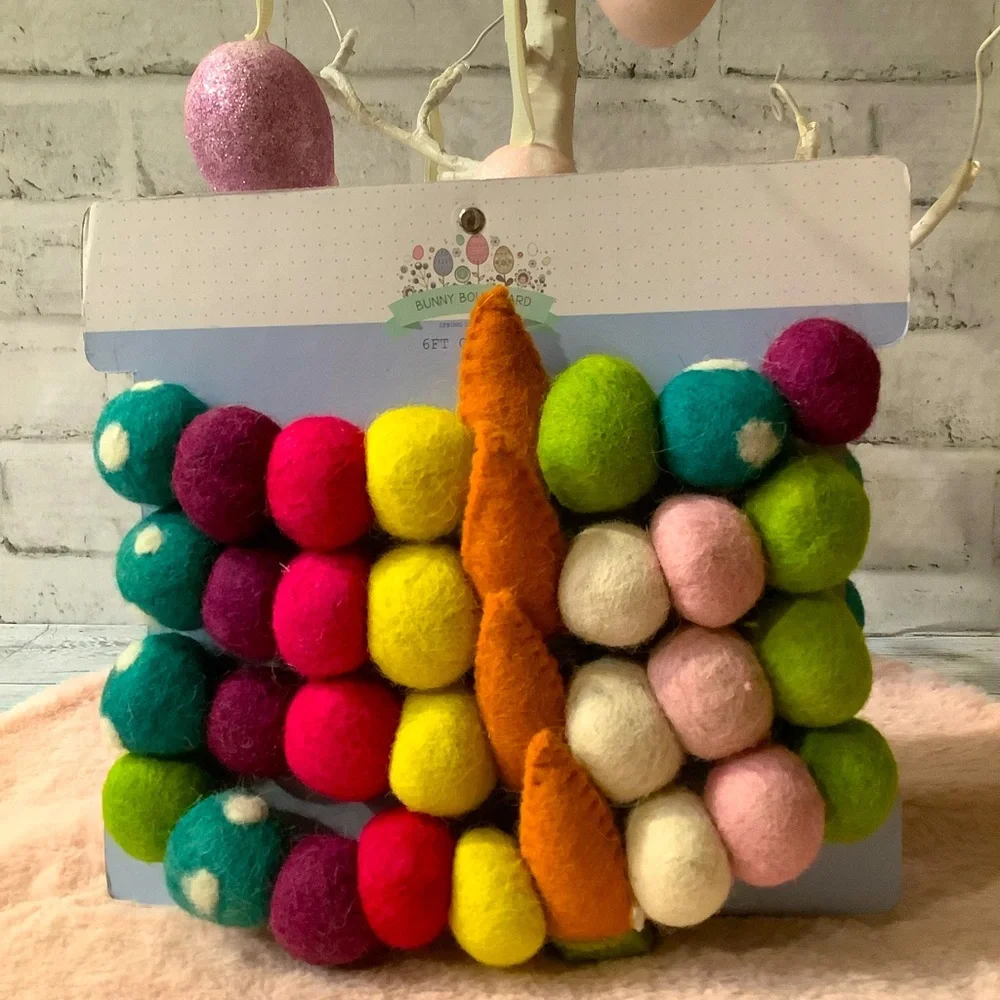 COPY - Bunny Boulevard 6ft. Pom Pom & Carrot Easter Garland